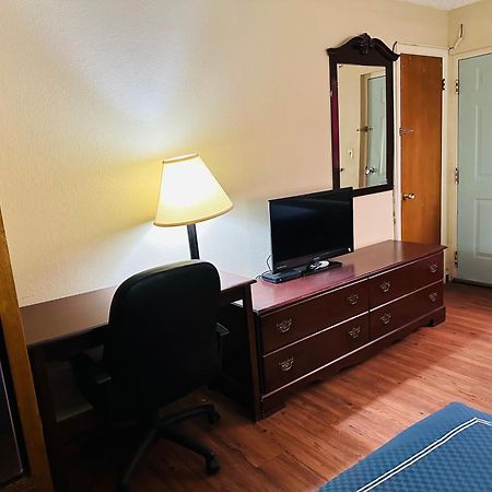 Warrick Plaza Inn Plainview Eksteriør billede