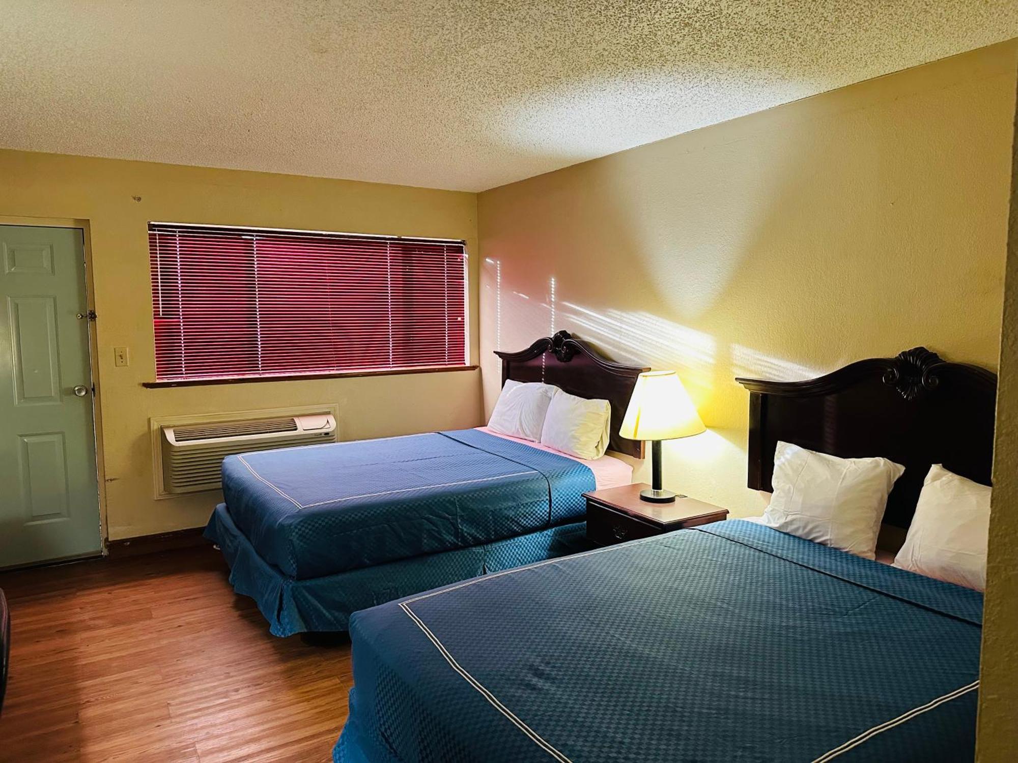Warrick Plaza Inn Plainview Eksteriør billede
